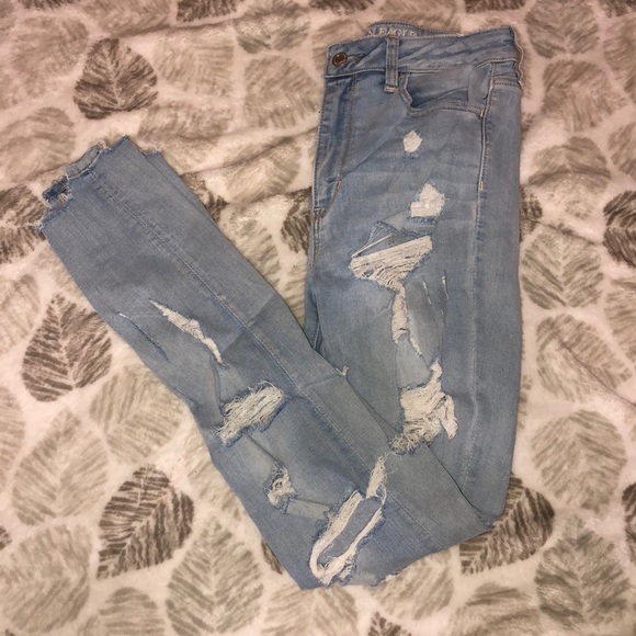 Light wash Distressed Denim Jeans - Picture 1 of 8